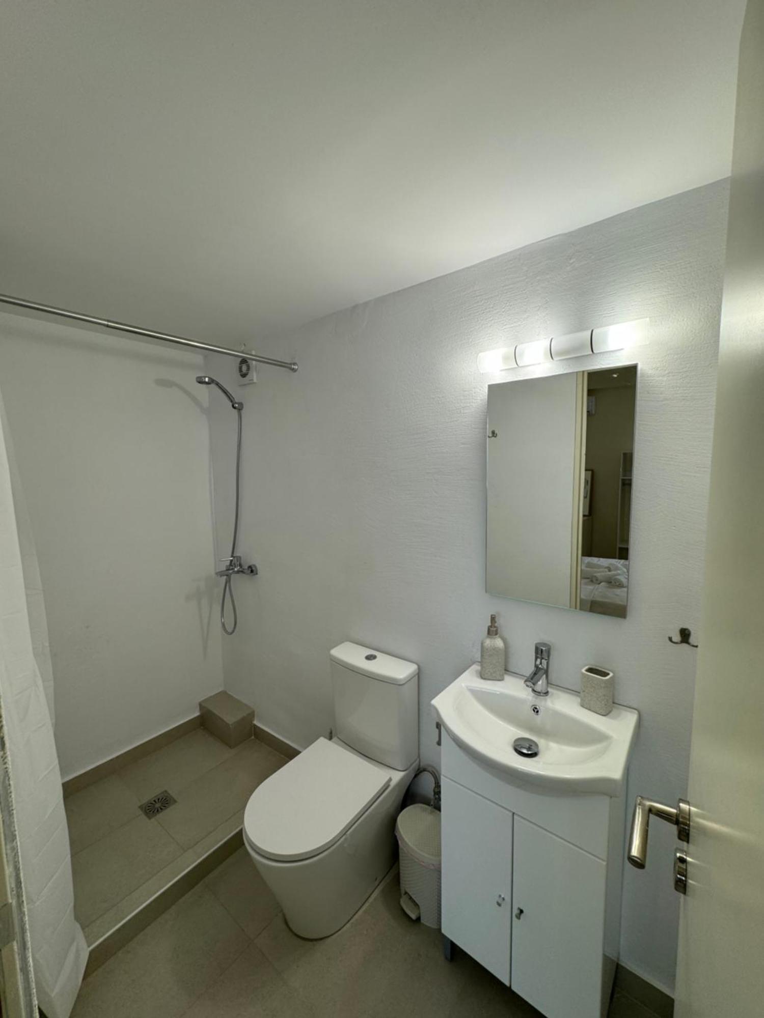Airpoint Apartments Artemida  Exterior photo